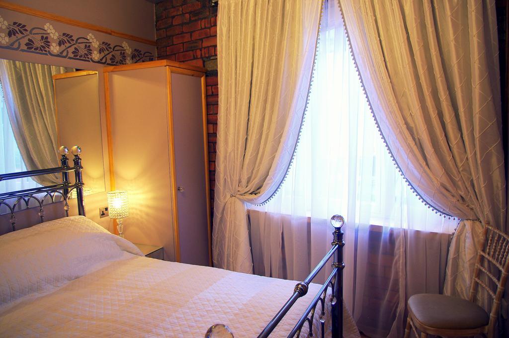 Crown House Suites Halifax Phòng bức ảnh