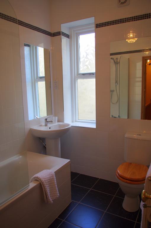 Crown House Suites Halifax Phòng bức ảnh